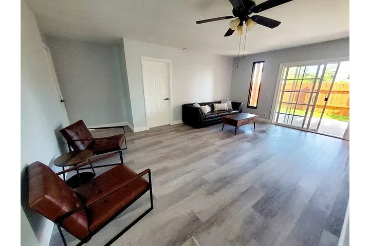 $800 : Room for rent image 3