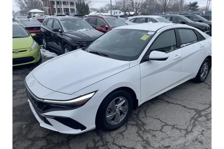 $18950 : Hyundai ELANTRA 2024 SE 4dr image 2