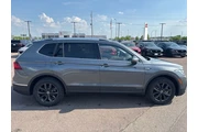 $29998 : 2024 Tiguan 2.0T SE thumbnail