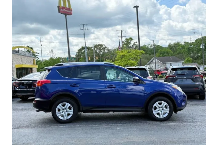 $11995 : 2015 RAV4 LE image 6