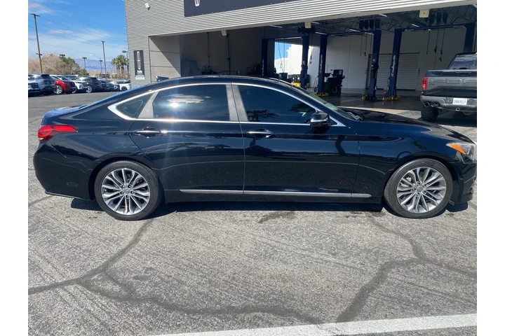 $11882 : Hyundai Genesis 2015 3.8L 4d image 4
