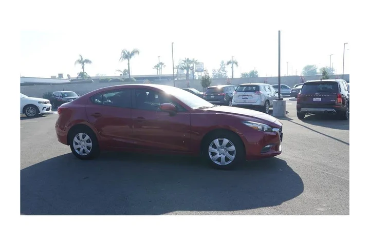 $15984 : 2018 3 4-Door Sport image 4