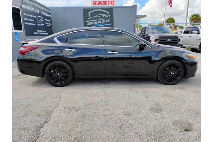 $7350 : 2018 Altima 2.5 SR image 8