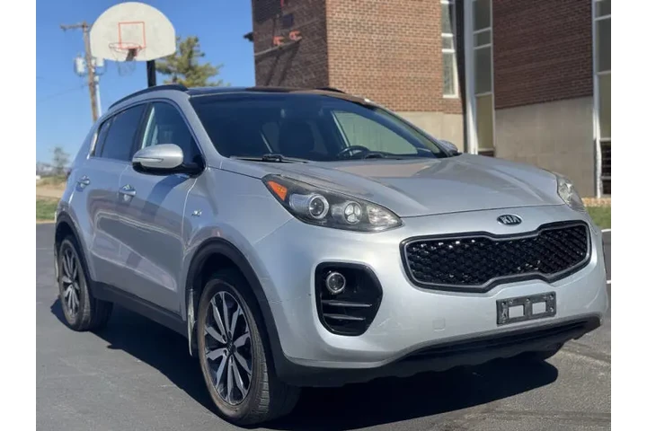 $6999 : 2018 Sportage EX image 4