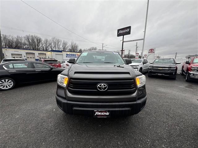 $17990 : 2014 Tundra image 2