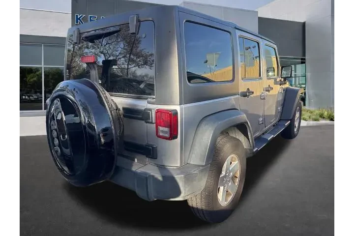 $16908 : Jeep Wrangler JK Unlimited 2 image 3