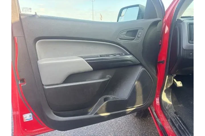 $27982 : Chevrolet Colorado 2020 4x4 image 9