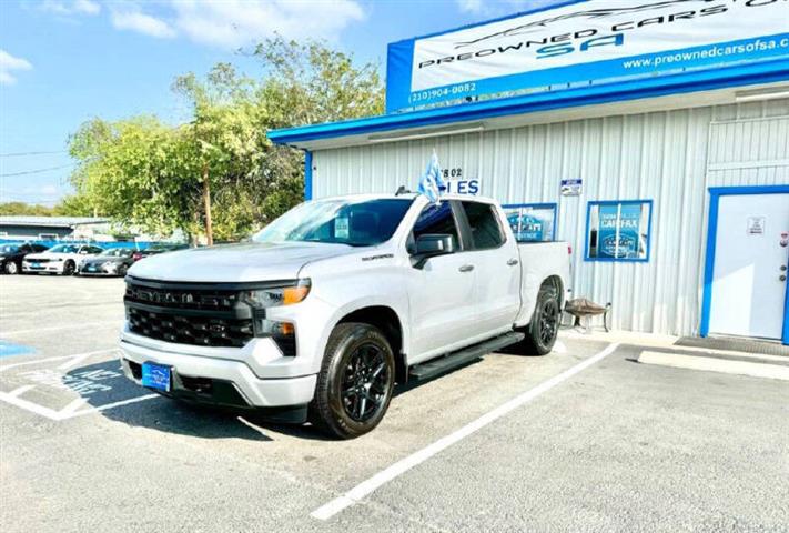 $30990 : 2022 Silverado 1500 Custom image 9