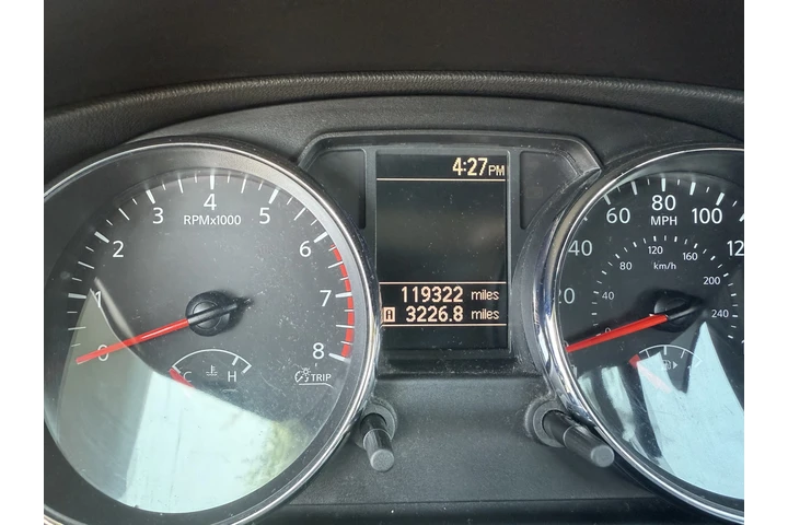 $4500 : Nissan Rogue image 2