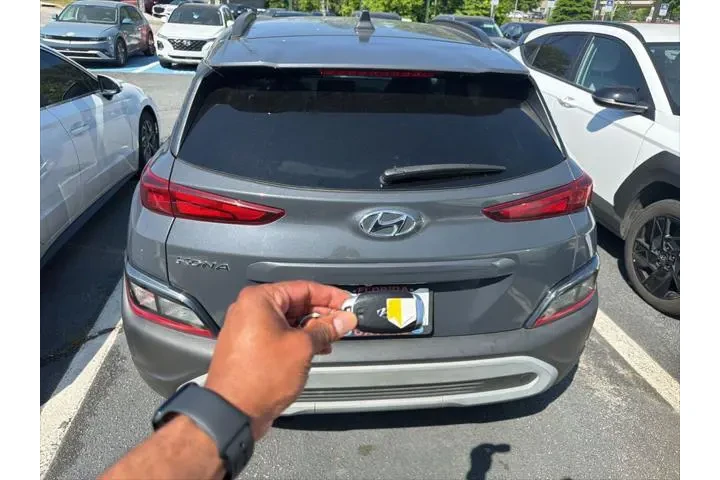 $19961 : Hyundai KONA 2023 SEL 4dr Cr image 4