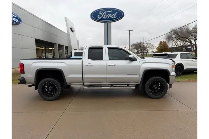 $11700 : GMC Sierra 1500 2014 4x4 SLT image 7