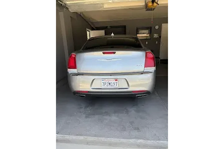$14000 : 2016 CHRYSLER 300 image 3