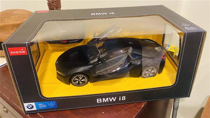 $150 : BMW i8 image 1