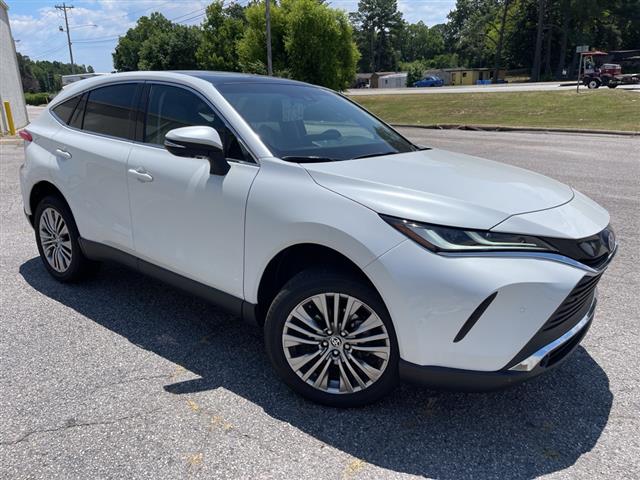 $43990 : PRE-OWNED 2024 TOYOTA VENZA L image 5