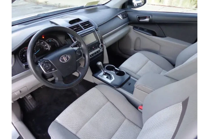 $9950 : 2014 Camry LE image 10