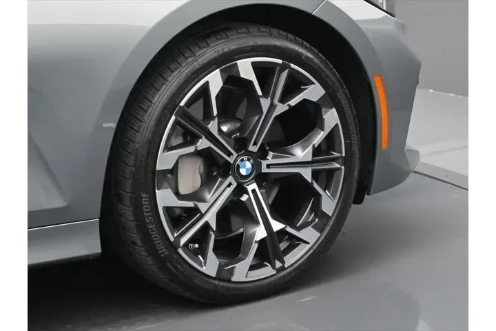 $39891 : BMW 3 Series 2025 330i 4dr S image 5