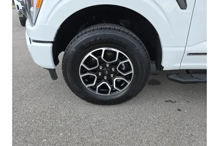 $38500 : Ford F-150 2023 4x4 XLT 4dr image 9