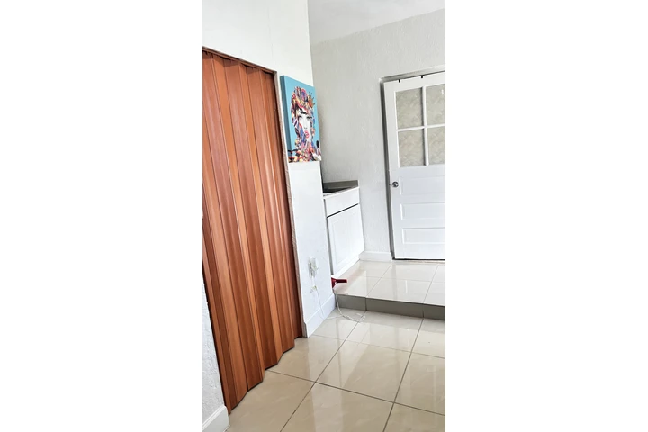 $1000 : Se Renta image 2