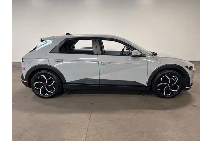 $24428 : Hyundai IONIQ 5 2024 SEL 4dr image 2