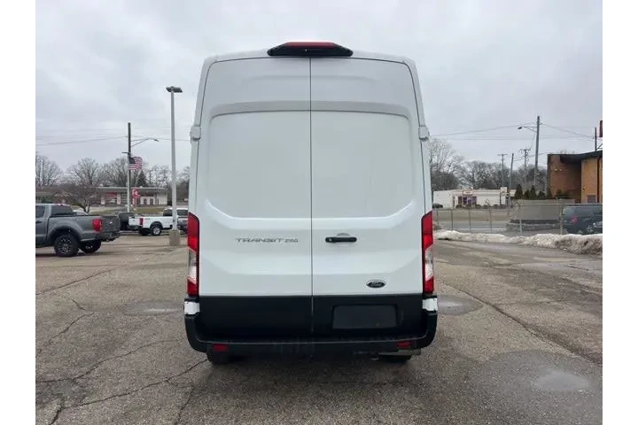$35568 : Ford Transit 2023 250 3dr LW image 5
