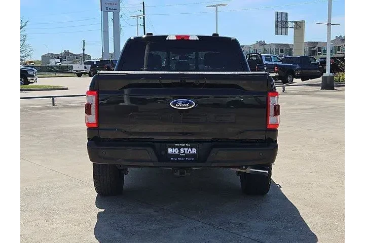 $30800 : Ford F-150 2021 4x4 Lariat 4 image 4