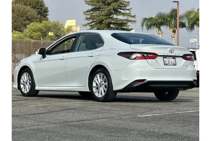 $27990 : Toyota Camry 2024 LE 4dr Sed image 5