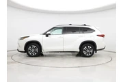 $28998 : Toyota Highlander 2020 AWD X thumbnail