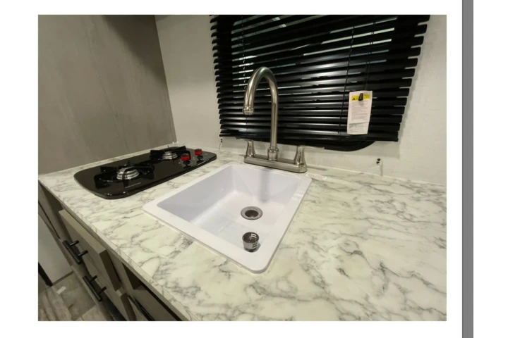 $1200 : Se renta casa rodante (RV) image 6