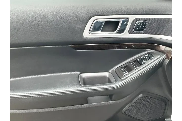 $13990 : Ford Explorer 2015 Limited 4 image 10