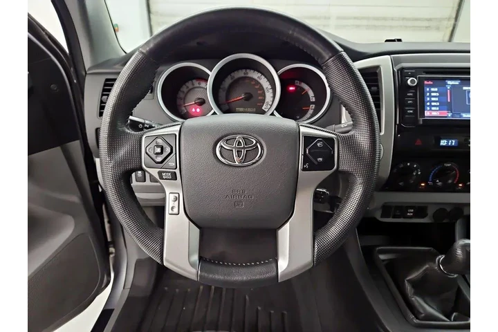 $25998 : Toyota Tacoma 2014 4x4 V6 4d image 10
