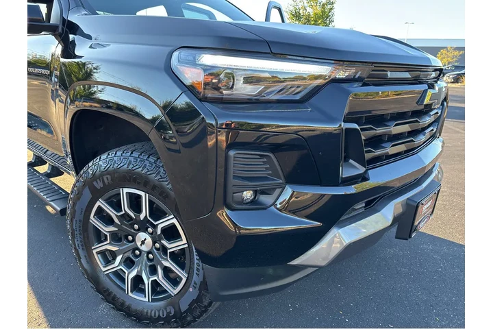 $40000 : 2024 Colorado 4WD Z71 image 6