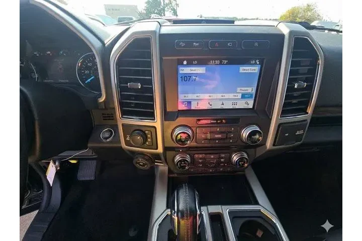 $25584 : Ford F-150 2018 4x4 XLT 4dr image 6