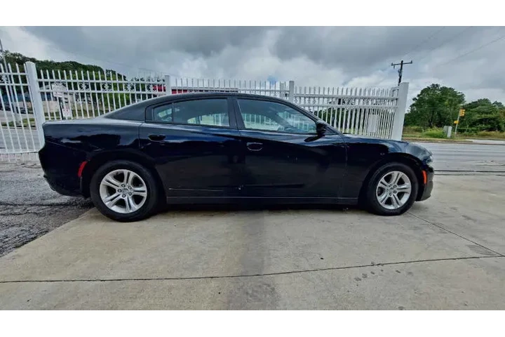 $13990 : 2015 Charger SE image 7