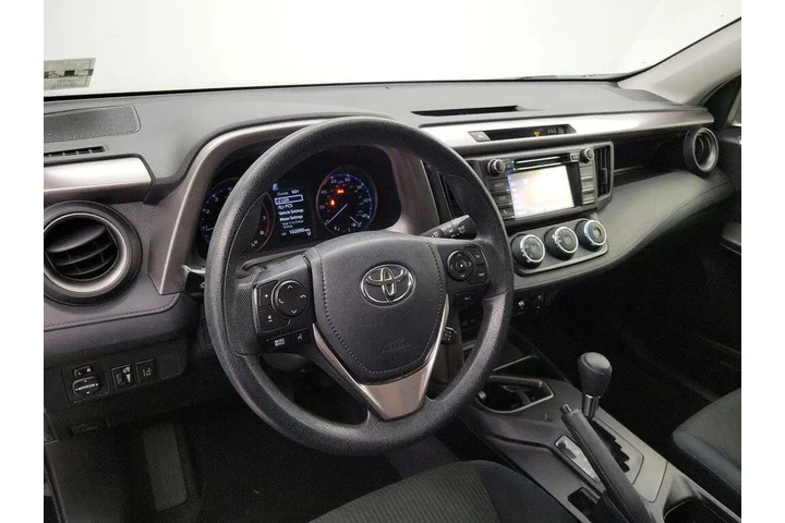 $17998 : Toyota RAV4 2018 LE 4dr SUV image 10