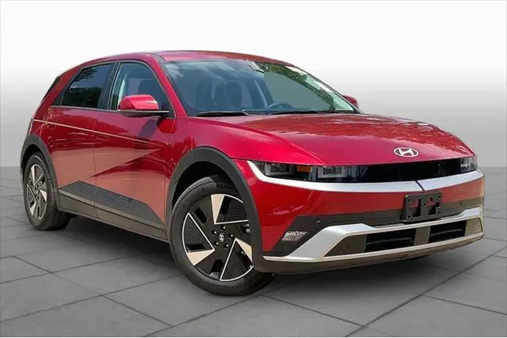 $32550 : Hyundai IONIQ 5 2026 SEL 4dr image 2
