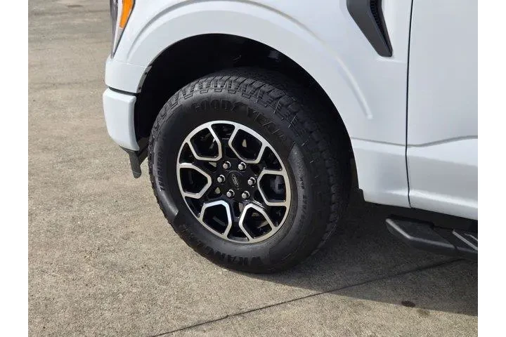 $37400 : Ford F-150 2023 4x4 XLT 4dr image 10