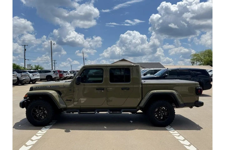 $38574 : Jeep Gladiator 2025 4x4 Texa image 2