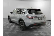 $25688 : Honda HR-V 2023 AWD Sport 4d thumbnail