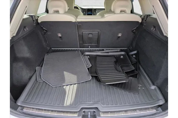 $31684 : Volvo XC60 2022 AWD B6 Inscr image 6