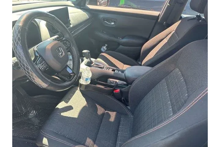 $22991 : Honda HR-V 2024 AWD Sport 4d image 10