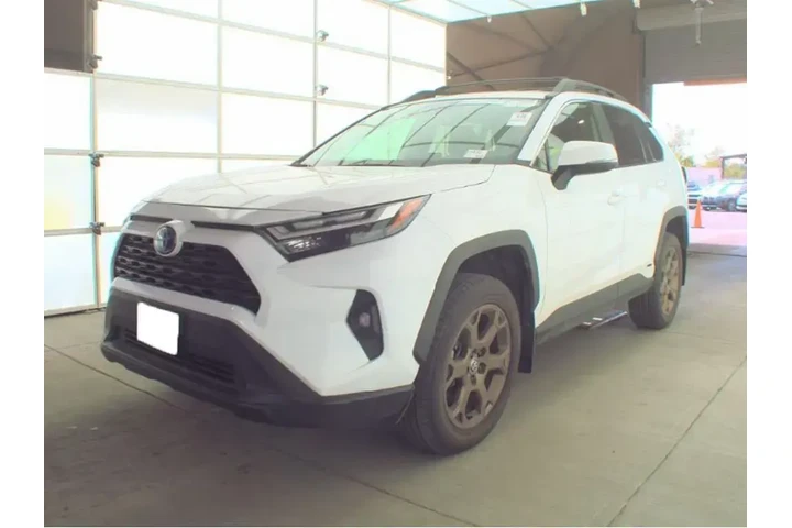 $28499 : Toyota RAV4 Hybrid 2023 AWD image 2