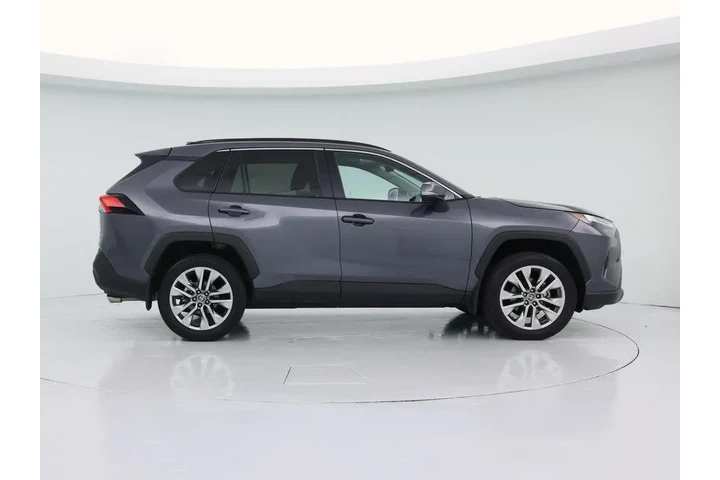 $35998 : Toyota RAV4 2024 AWD XLE Pre image 7