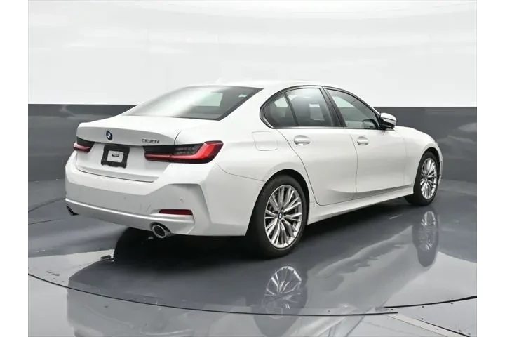 $39981 : BMW 3 Series 2023 330i 4dr S image 3
