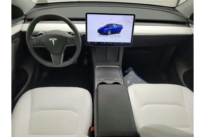 $37998 : Tesla Model Y 2024 AWD Long image 9