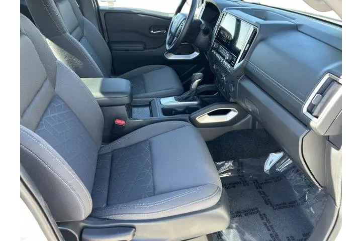 $29265 : Nissan Frontier 2025 4x2 S 4 image 9