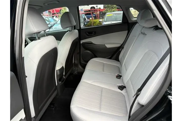 $18275 : Hyundai KONA 2023 AWD SEL 4d image 10