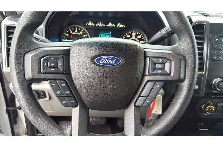 $23638 : Ford F-150 2018 4x2 XL 4dr S image 8