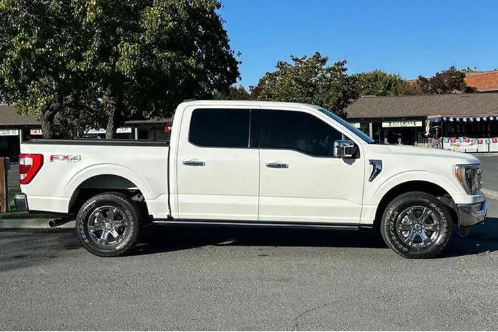 $39399 : Ford F-150 2021 4x4 Lariat 4 image 7