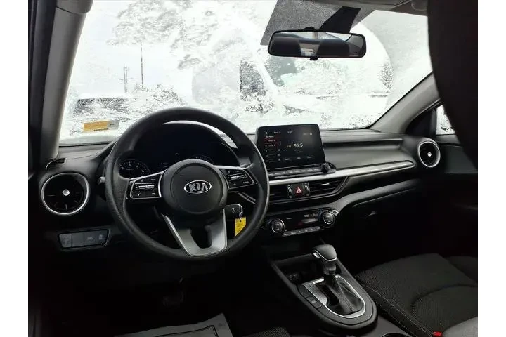 $13488 : Kia Forte 2019 LXS 4dr Sedan image 8