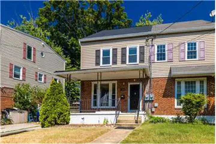 $3200 : Rental property with 3 bedro image 6